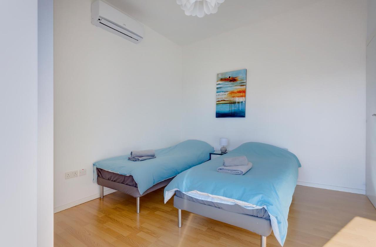 Apartment With Stunning Seaviews Сліма Екстер'єр фото