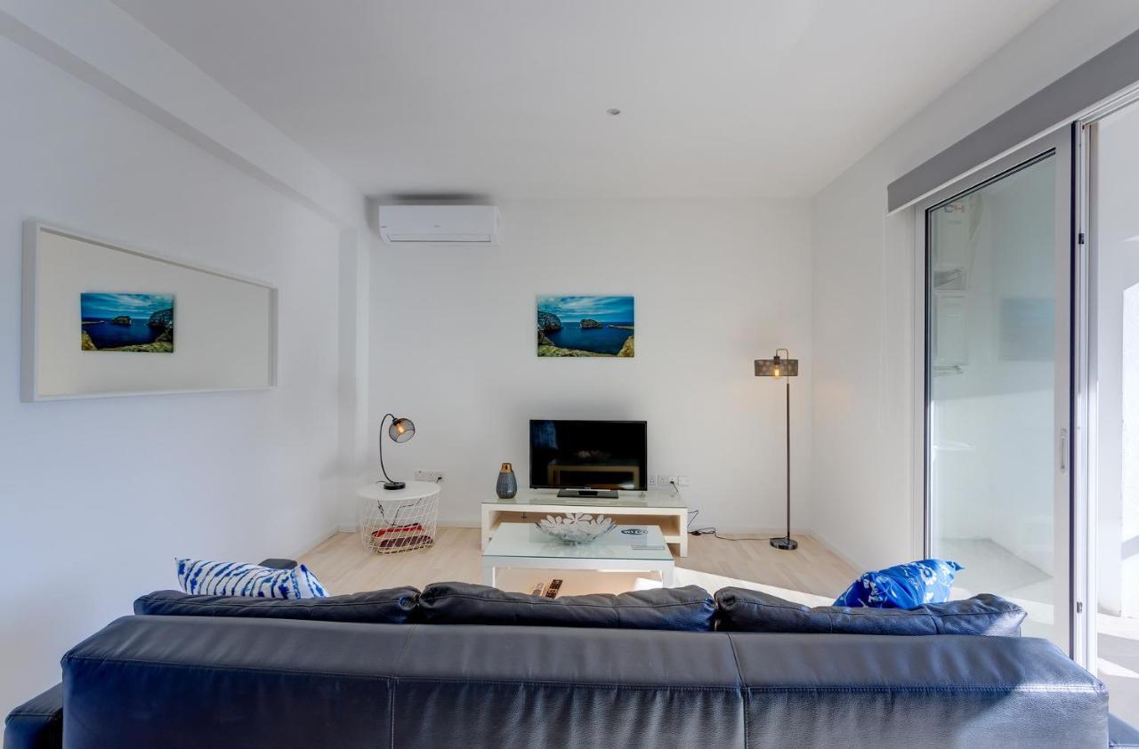 Apartment With Stunning Seaviews Сліма Екстер'єр фото